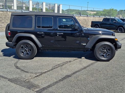 Used 2021 Jeep Wrangler Unlimited Sport AWD/4WD image 7
