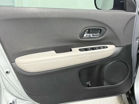 Used 2019 Honda HR-V LX image 26