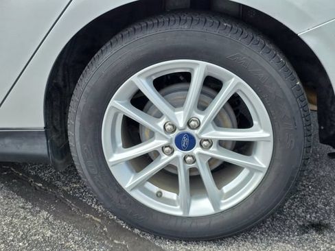 Used 2015 Ford Focus SE FWD image 8