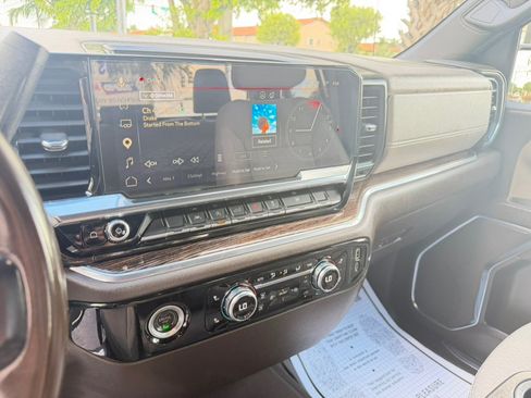 Used 2023 GMC Sierra 1500 SLE RWD image 28