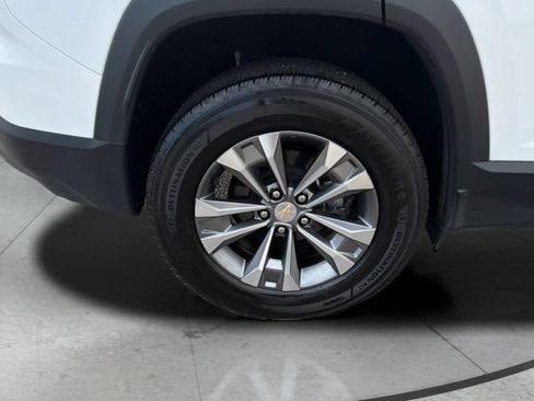 Certified 2026 Chevrolet Equinox LT FWD image 32