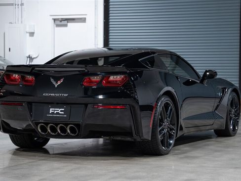 Used 2017 Chevrolet Corvette Stingray Coupe w/ Battery Protection Package RWD image 15