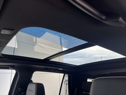 Used 2024 GMC Yukon AT4 w/ AT4 Premium Package image 8