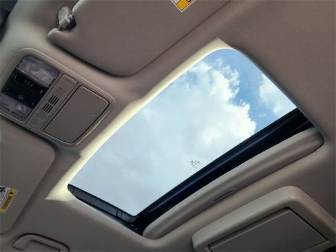 New 2026 Honda Odyssey Touring image 24