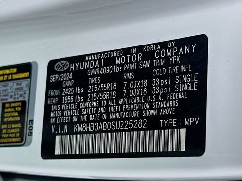 Certified 2025 Hyundai Kona SEL image 31