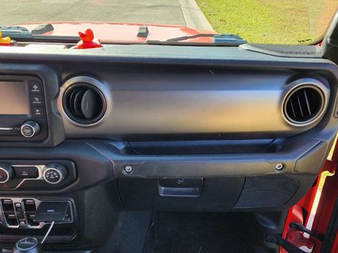 Used 2020 Jeep Gladiator Sport w/ Quick Order Package 24S image 24