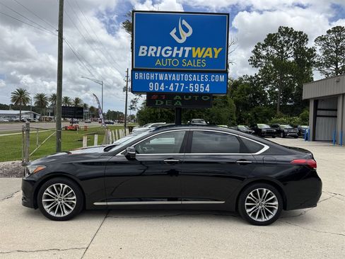 Used 2017 Genesis G80 3.8 RWD image 2