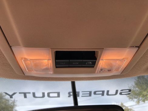 Used 2011 Ford F250 King Ranch w/ FX4 Off Road Pkg image 39