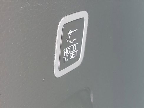 Used 2024 Jeep Wagoneer Series II image 12