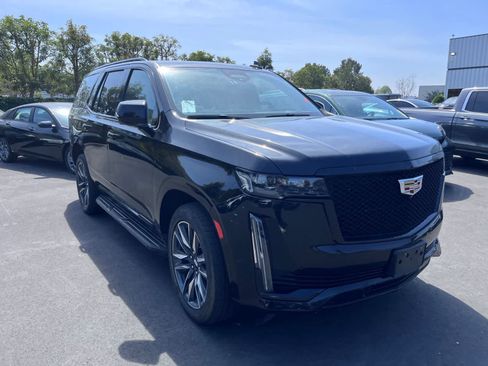 Used 2023 Cadillac Escalade Sport image 2