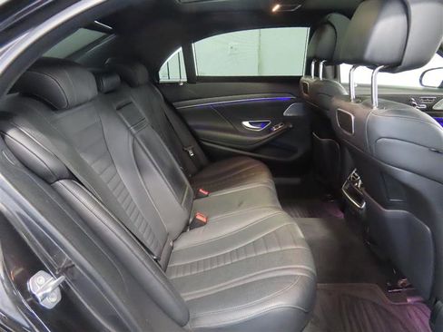 Used 2018 Mercedes-Benz S 560 Sedan image 33