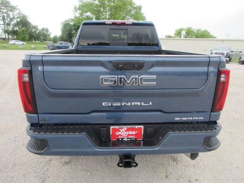 New 2026 GMC Sierra 3500 Denali Ultimate AWD/4WD image 5