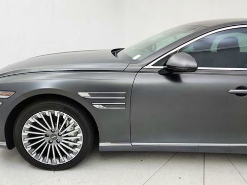 Used 2024 Genesis G80 image 10