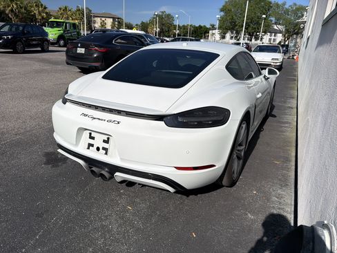 Used 2019 Porsche 718 Cayman S image 2