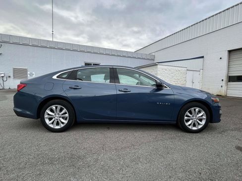 Used 2024 Chevrolet Malibu LT image 2