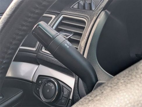 Used 2016 Ford Explorer XLT w/ Equipment Group 202A image 26