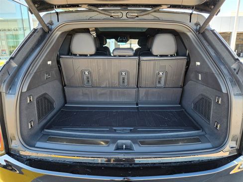 New 2026 Cadillac Escalade IQ Luxury 1 w/ LPO, Floor Liner Package AWD/4WD image 32