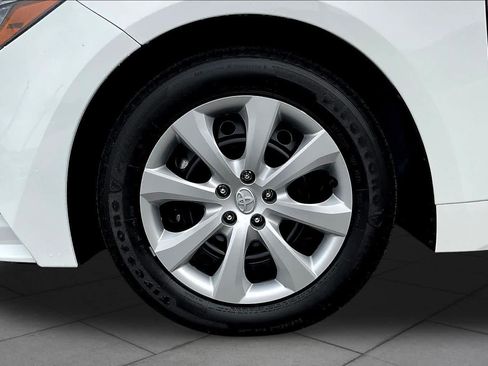 Used 2026 Toyota Corolla LE FWD image 11