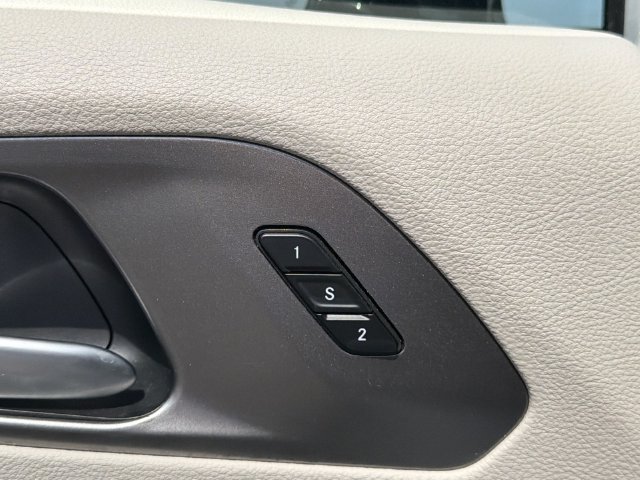 Used 2024 Chrysler Pacifica Touring-L FWD image 34