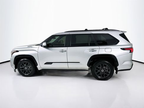 Used 2024 Toyota Sequoia Platinum image 5