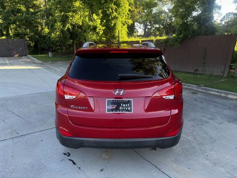 Used 2015 Hyundai Tucson SE image 17