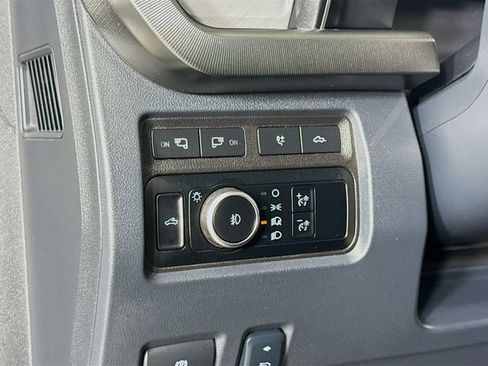 Used 2024 Ford F450 Platinum w/ FX4 Off-Road Package image 10