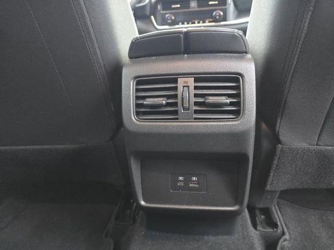 Certified 2023 Nissan Rogue SV image 27