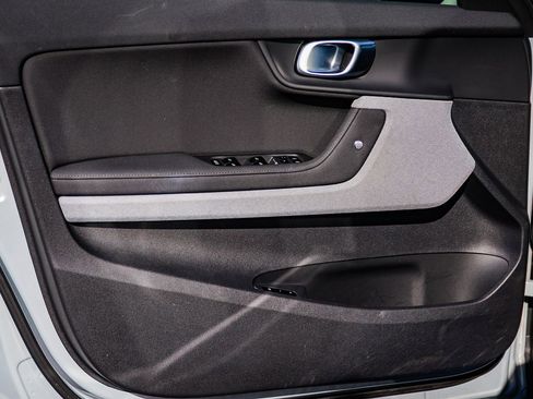 Used 2023 Polestar Polestar 2 w/ Pilot Pack image 21