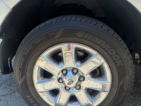 Used 2014 Ford F150 XLT w/ XLT Chrome Package RWD image 12
