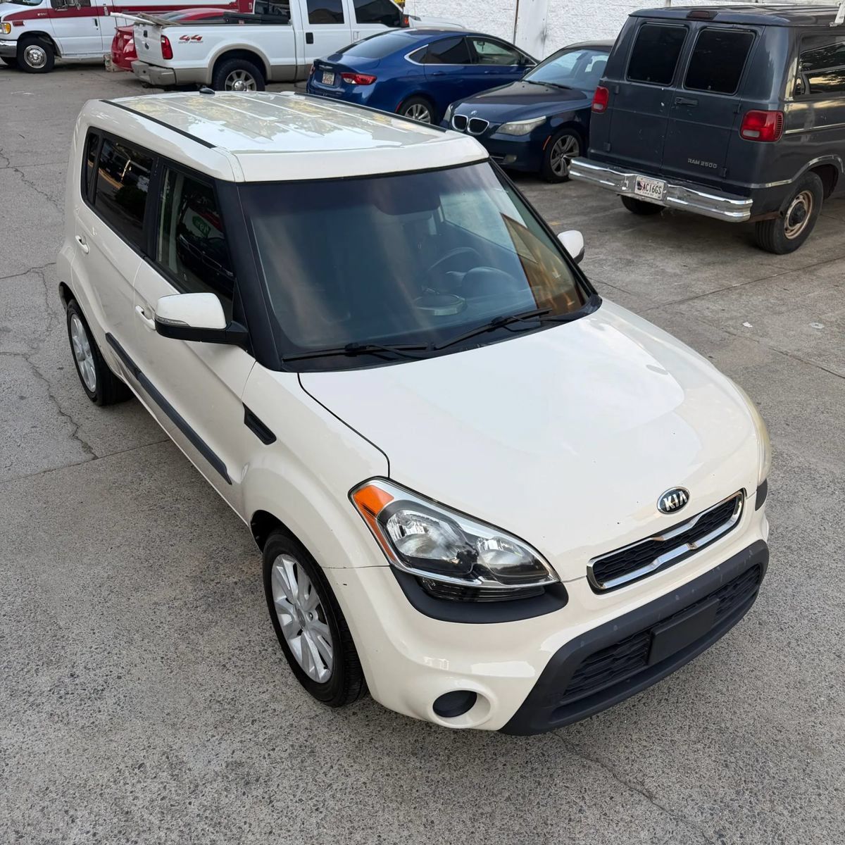 Used 2013 Kia Soul + w/ Audio Pkg FWD image 2