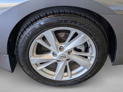 Used 2015 Nissan Altima 2.5 SV w/ Convenience Package image 24