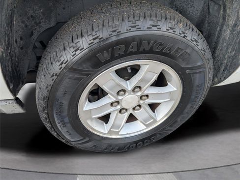 Used 2011 GMC Yukon XL SLT w/ SLT-2 Equipment Package image 22