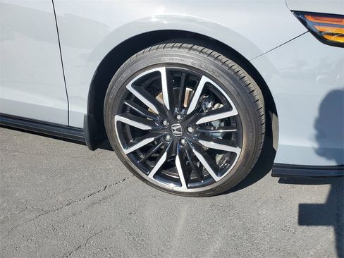 Certified 2023 Honda Accord Touring image 5
