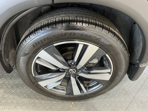 Used 2021 Nissan Rogue SL w/ Premium Package image 47