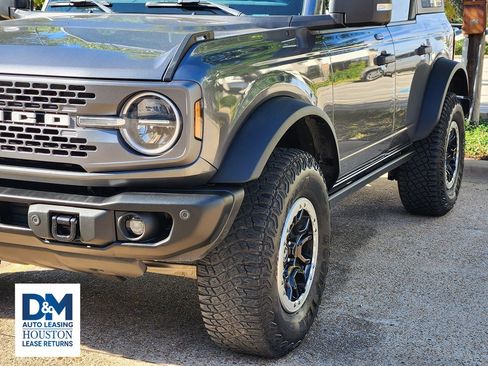 Used 2023 Ford Bronco Badlands image 10