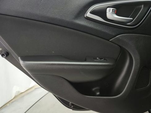 Used 2016 Chrysler 200 Limited w/ Anniversary Edition FWD image 22