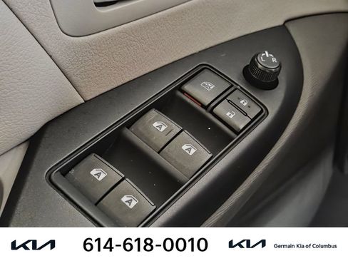 Used 2015 Toyota Sienna LE FWD image 26
