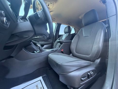 Used 2021 Buick Encore GX Select w/ Sport Touring Package FWD image 7