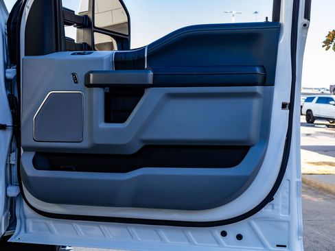 Used 2022 Ford F450 Limited w/ FX4 Off-Road Package image 35