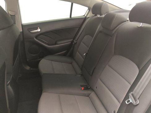 Used 2017 Kia Forte LX w/ LX Popular Package image 18