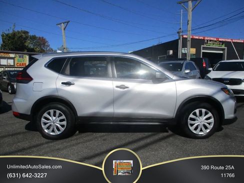 Used 2018 Nissan Rogue S AWD/4WD image 5