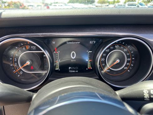 Used 2021 Jeep Wrangler Unlimited Sahara AWD/4WD image 24
