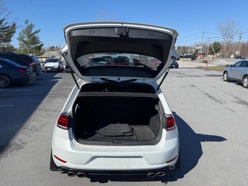 Used 2019 Volkswagen Golf R 4-Door image 12