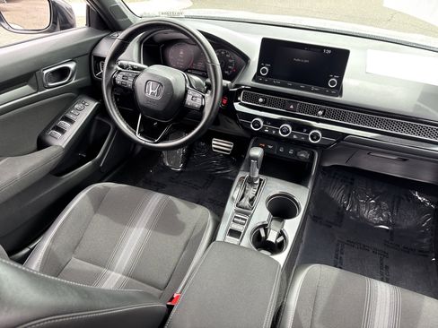 Used 2025 Honda Civic Sport image 13