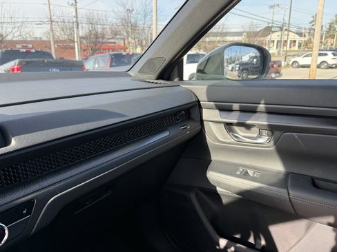 Used 2025 Honda CR-V Sport-L image 22