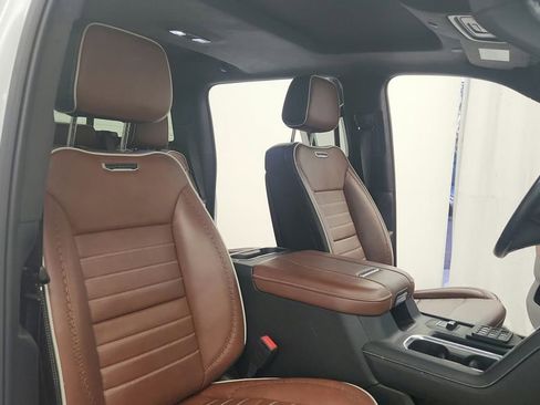 Used 2024 GMC Sierra 3500 Denali Ultimate image 42