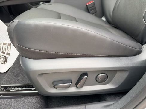 New 2026 Nissan Rogue SV image 10