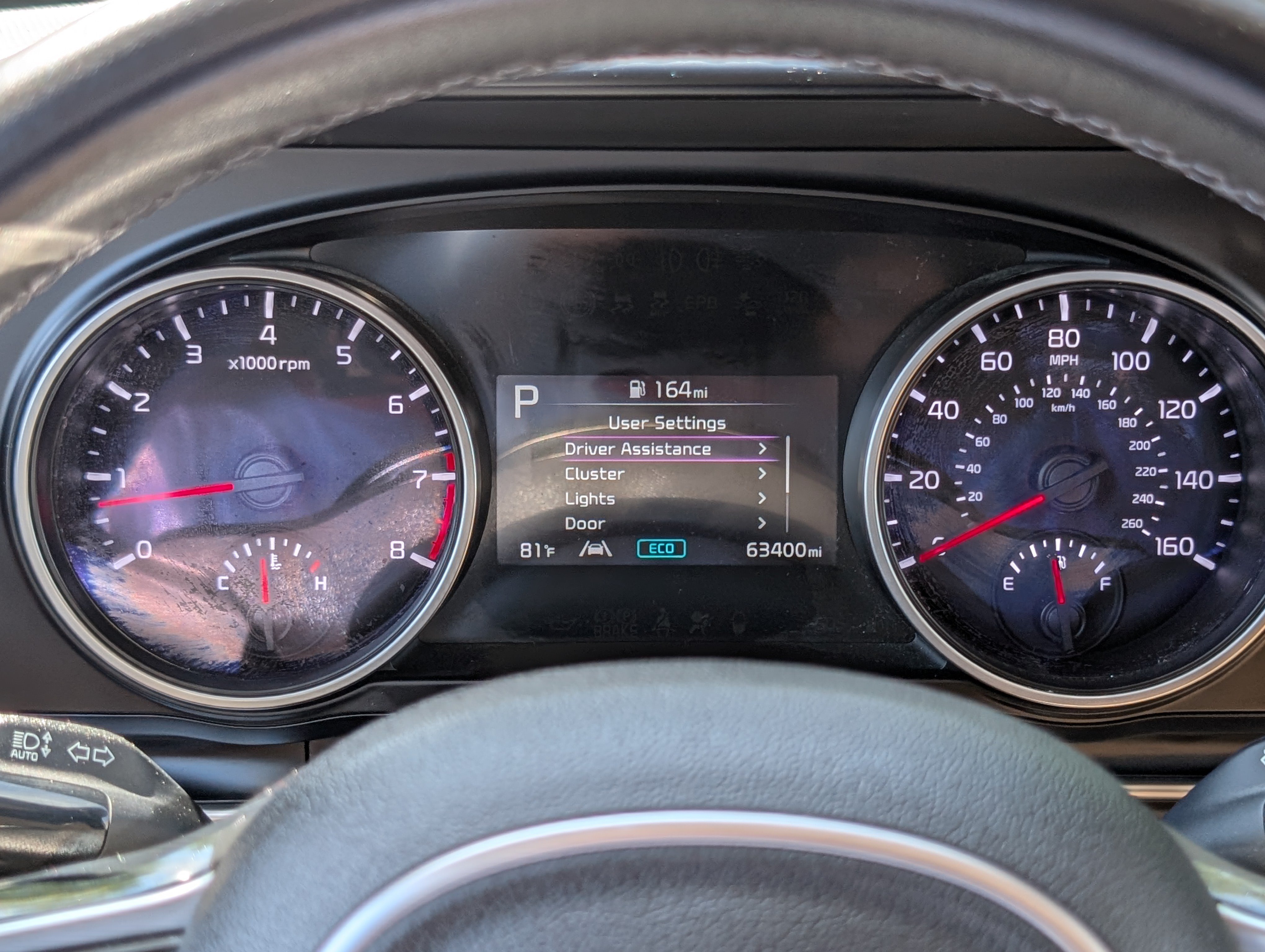 Used 2022 Kia Carnival LX FWD image 31