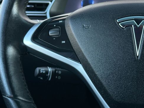 Used 2016 Tesla Model X 60D image 33