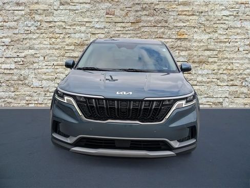 Certified 2023 Kia Carnival EX FWD image 3